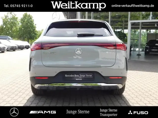 Mercedes-Benz EQE SUV