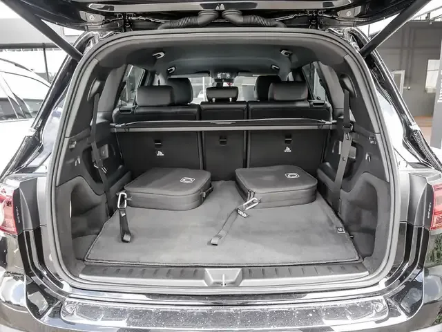 Mercedes-Benz EQB 300