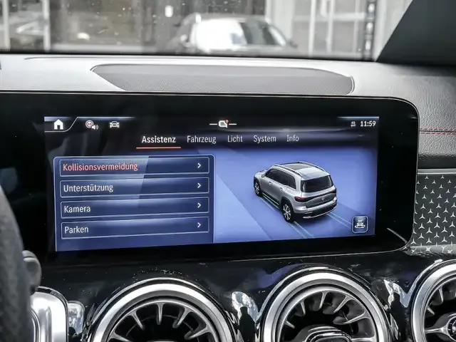 Mercedes-Benz EQB 300