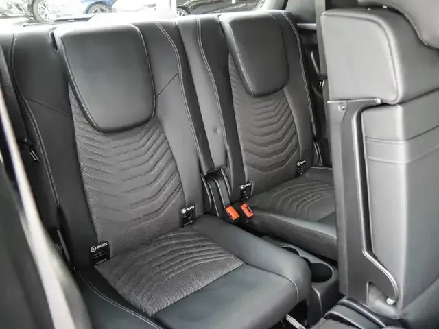 Mercedes-Benz EQB 300