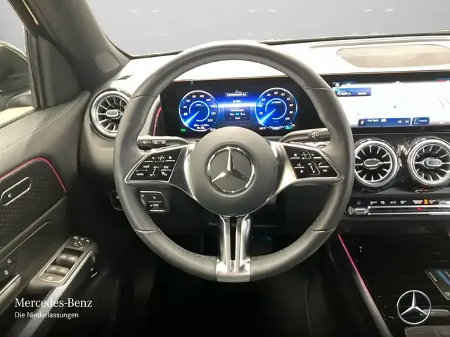 Mercedes-Benz EQB 300