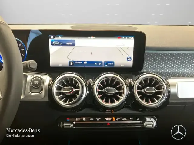 Mercedes-Benz EQB 300