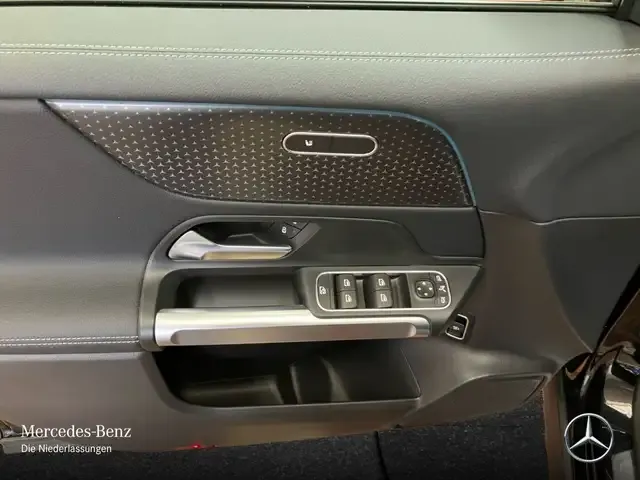 Mercedes-Benz EQB 300