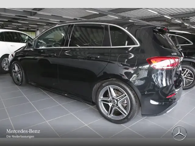 Mercedes-Benz B 220