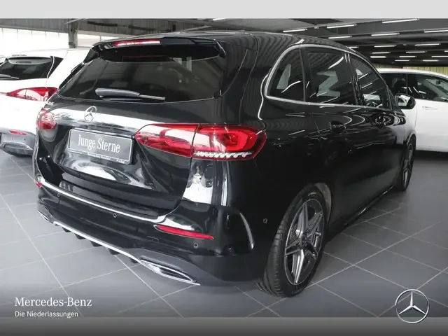 Mercedes-Benz B 220