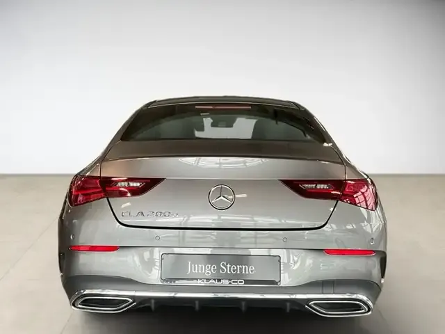 Mercedes-Benz CLA 200
