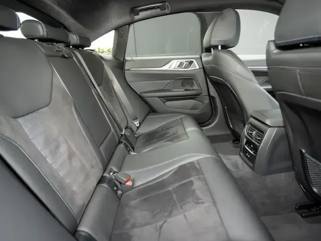 BMW 440
