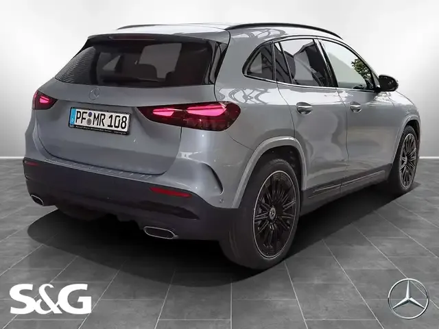Mercedes-Benz GLA 220