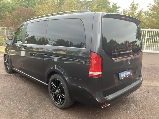 Mercedes-Benz V 250