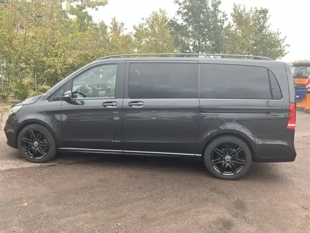 Mercedes-Benz V 250