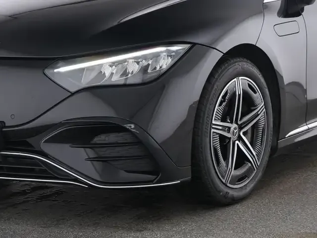 Mercedes-Benz EQE 350
