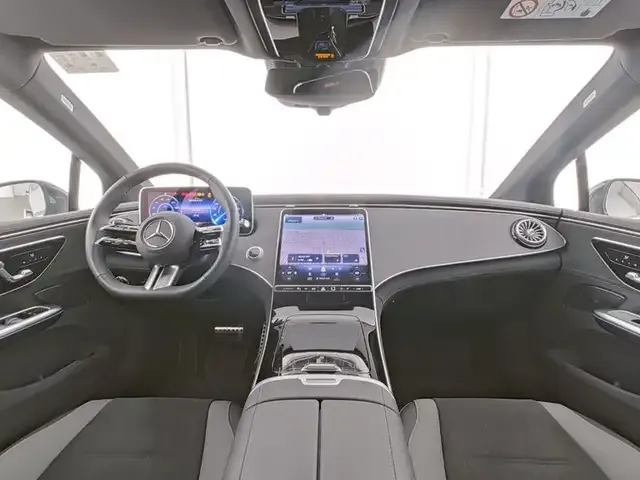 Mercedes-Benz EQE 350