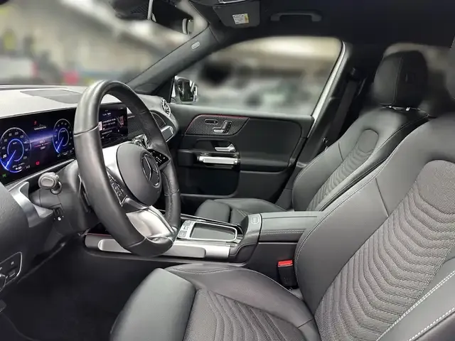 Mercedes-Benz EQB 300