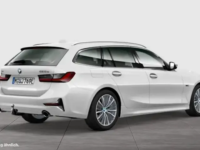 BMW 330