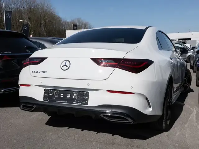 Mercedes-Benz CLA 200