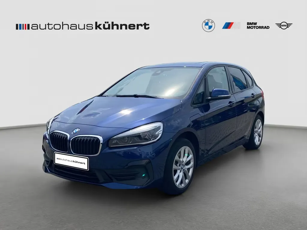 BMW 225