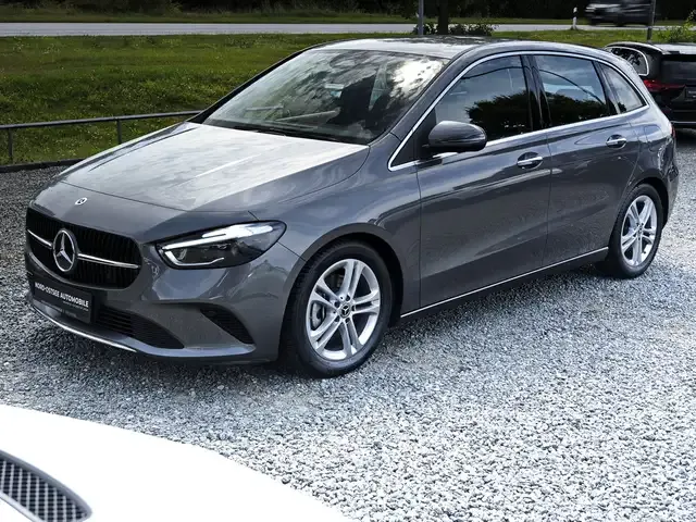 Mercedes-Benz B 200