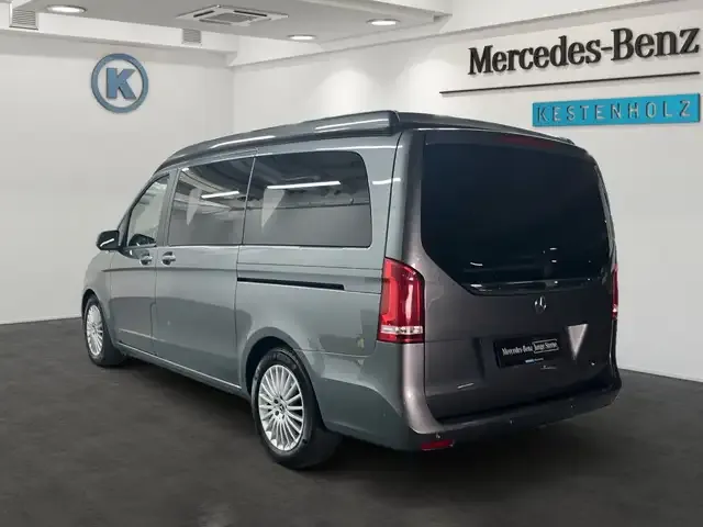 Mercedes-Benz V 220