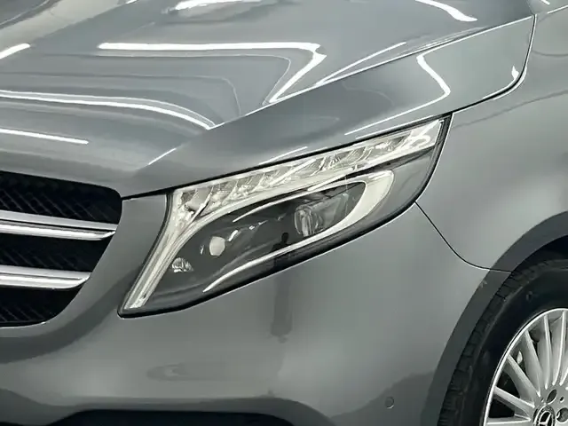 Mercedes-Benz V 220
