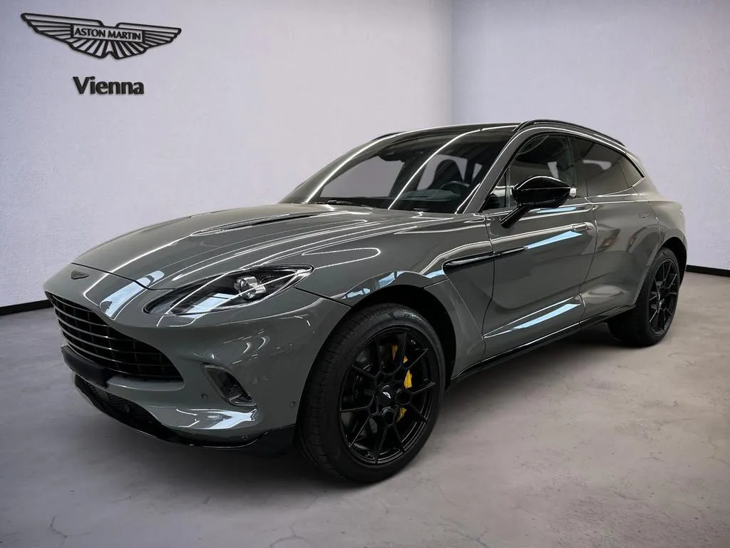 Aston Martin DBX