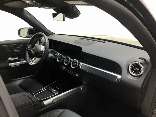 Mercedes-Benz EQB 300
