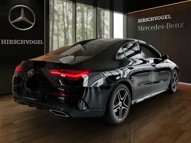 Mercedes-Benz CLA 220