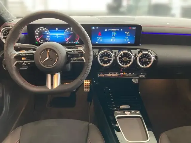 Mercedes-Benz CLA 220