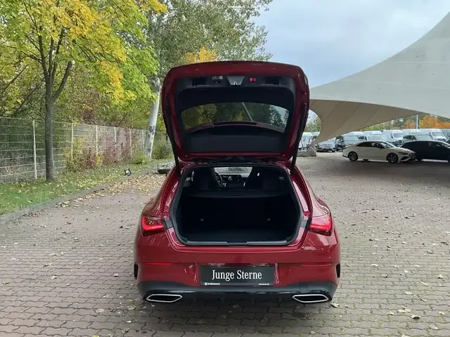 Mercedes-Benz CLA 180