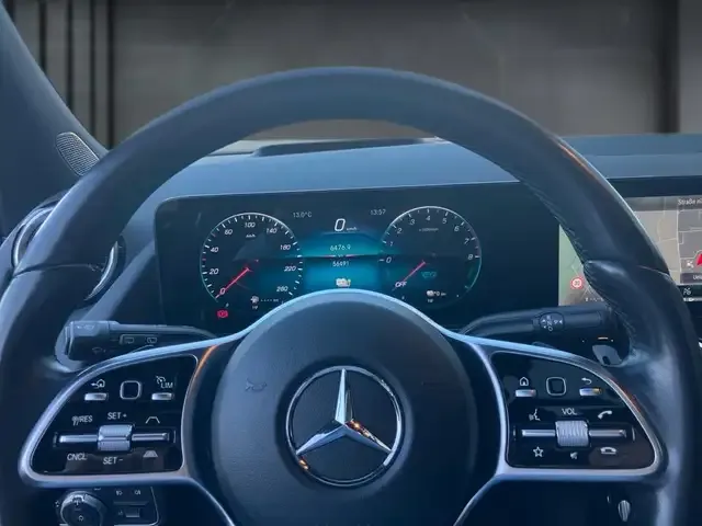 Mercedes-Benz GLA 250