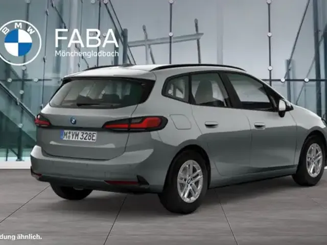 BMW 225
