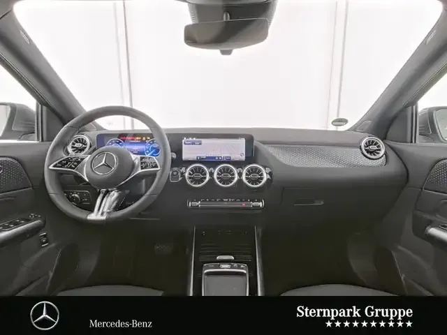 Mercedes-Benz EQA 300