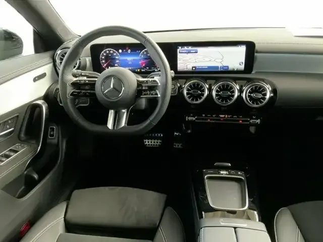 Mercedes-Benz CLA 180