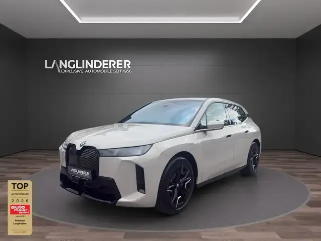 BMW iX