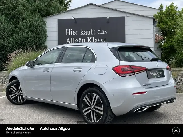 Mercedes-Benz A 250