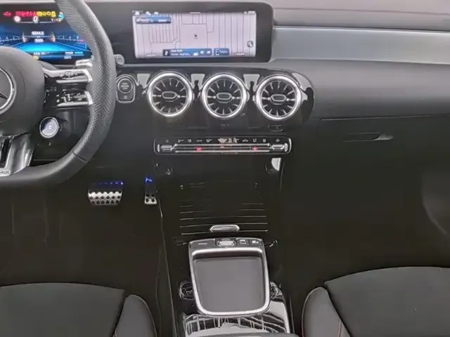 Mercedes-Benz CLA 35 AMG