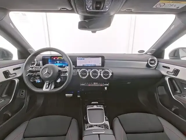 Mercedes-Benz CLA 35 AMG
