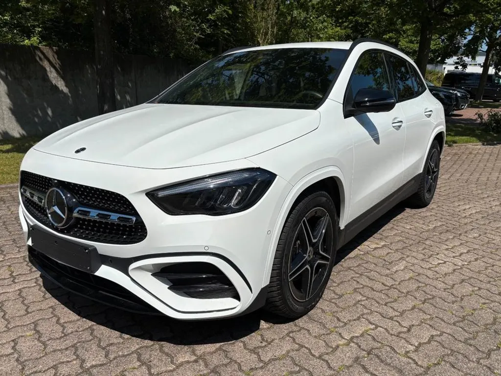 Mercedes-Benz GLA 180