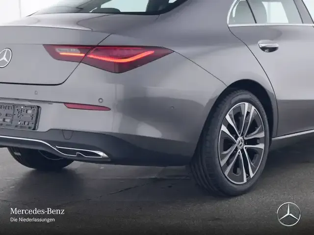 Mercedes-Benz CLA 180