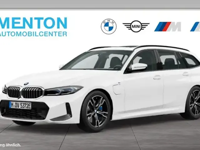 BMW 330