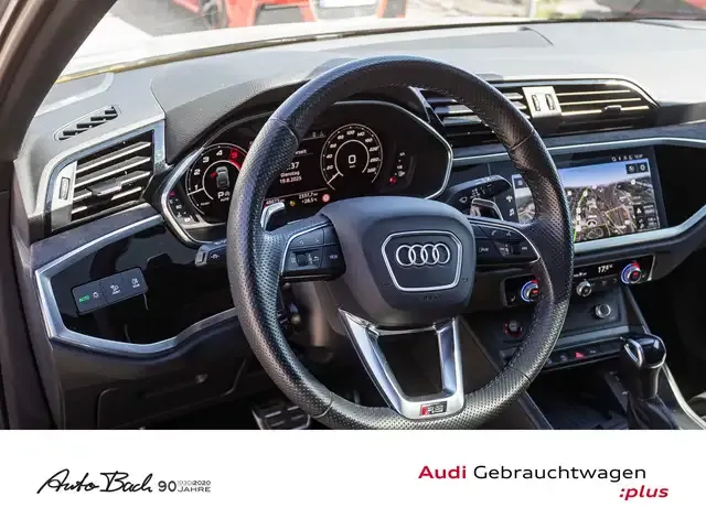 Audi RS Q3
