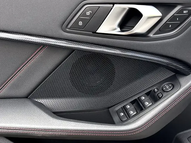 BMW 128