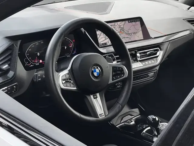 BMW 128