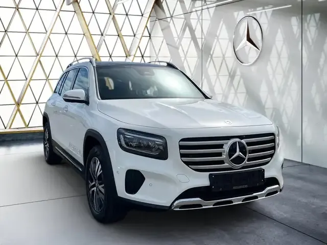 Mercedes-Benz GLB 200