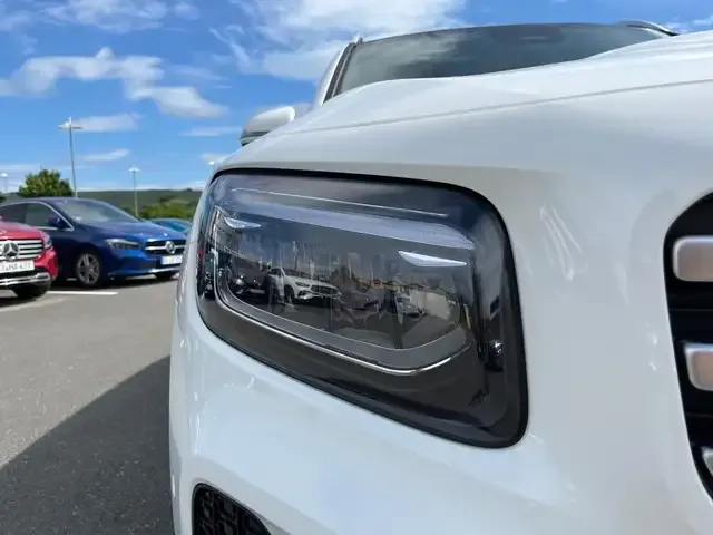 Mercedes-Benz GLB 200