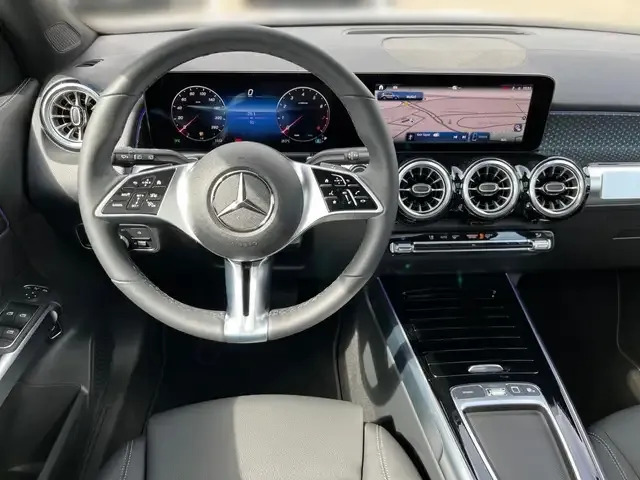 Mercedes-Benz GLB 200