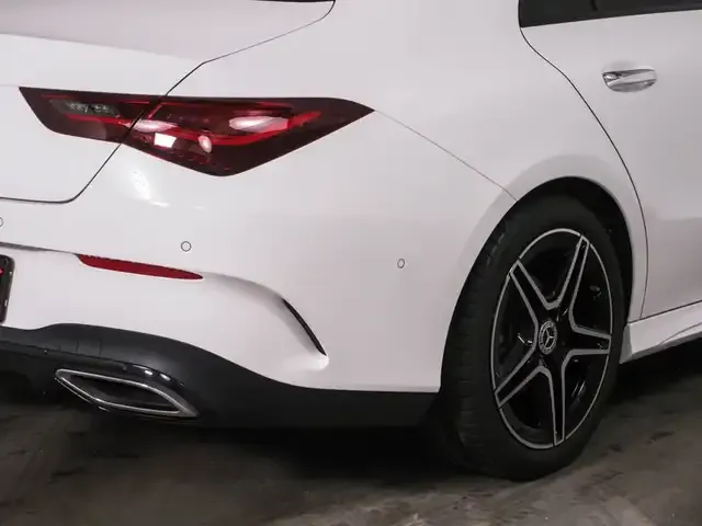 Mercedes-Benz CLA 180