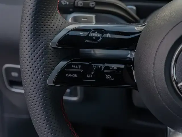 Mercedes-Benz GLB 220