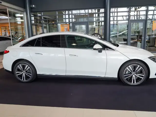 Mercedes-Benz EQE 350