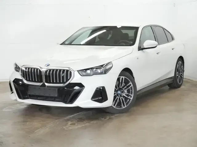 BMW i5