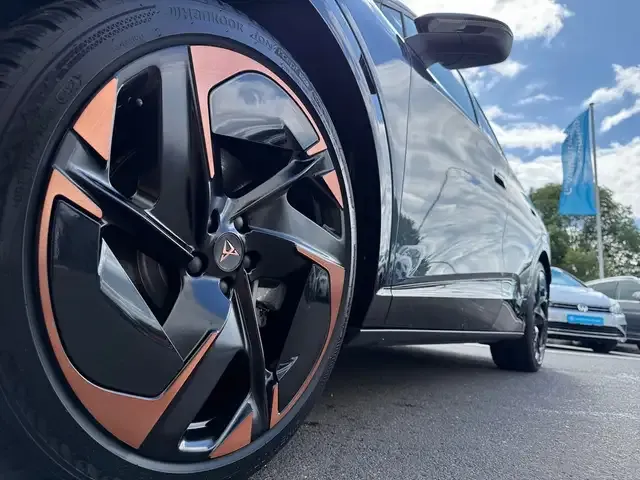 CUPRA Tavascan